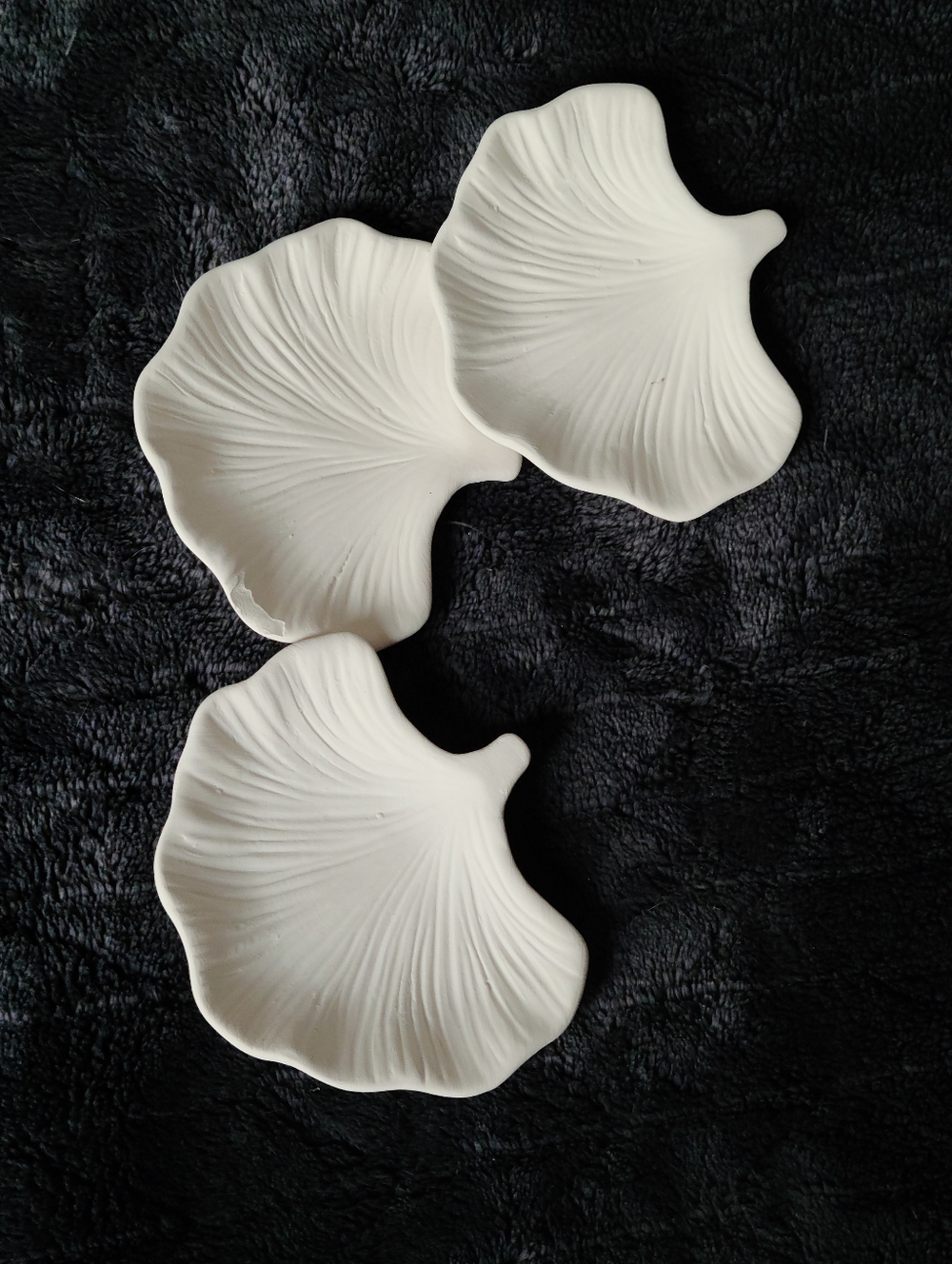 White Ceramic Leaf Accent Dish Trio - Unbranded
